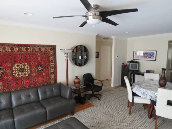 2BR/1BA Condo · Menlo Park photo 1