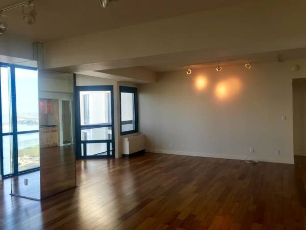 2BR/2BA Apartment · Emeryville photo 2