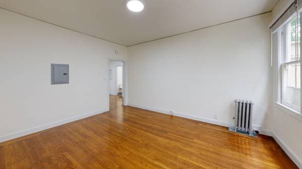 2BR/1BA Apartment on Duboce Avenue · San Francisco photo 2
