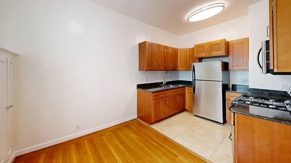 0BR/1BA Apartment on Van Ness · San Francisco photo 5