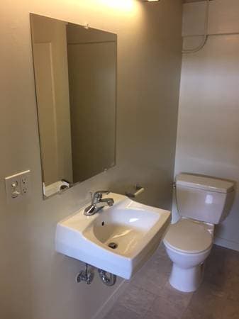 1BR/1BA Loft on San Leandro Street · Oakland photo 2