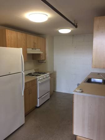 1BR/1BA Loft on San Leandro Street · Oakland photo 3