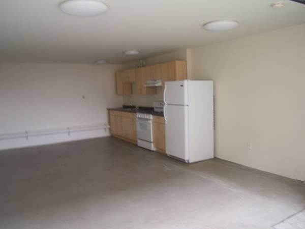 1BR/1BA Loft on San Leandro Street · Oakland photo 3