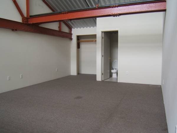 1BR/1BA Loft on San Leandro Street · Oakland photo 5