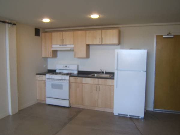 1BR/1BA Loft on San Leandro Street · Oakland photo 4