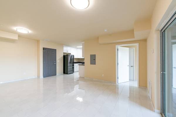 2BR/2BA Apartment · Oakland photo 1