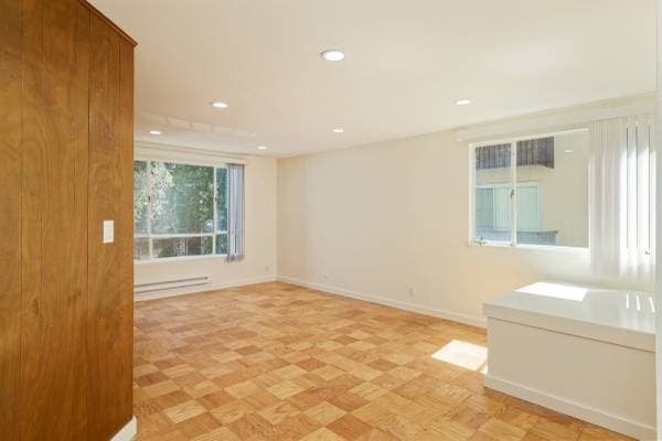 1BR/1BA Apartment · Oakland photo 2