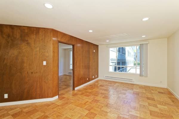 1BR/1BA Apartment · Oakland photo 3