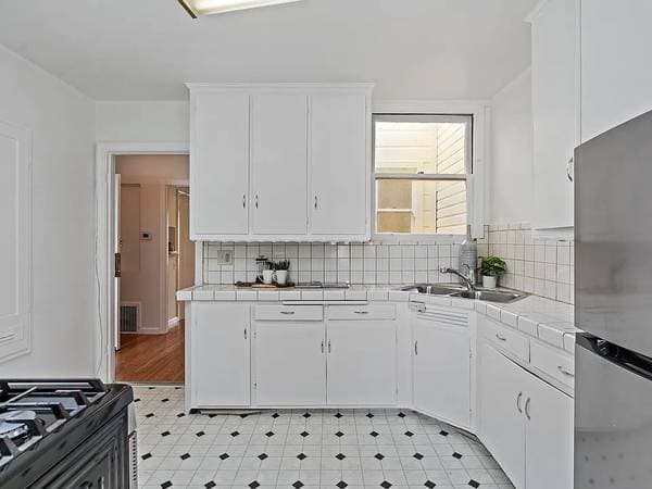 2BR/1BA Apartment on Jules Ave · San Francisco photo 5