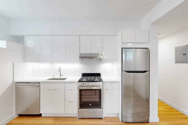 2BR/1BA Apartment on S 5th St · San Jose photo 3