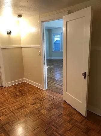 2BR/2BA Single Family House · Albany photo 3