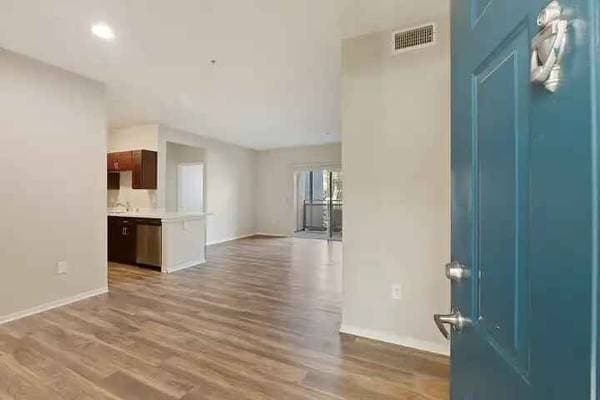 2BR/2BA Apartment on N 7th St · San Jose photo 3