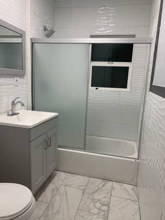 0BR/1BA Townhouse on Webster St · Oakland photo 3
