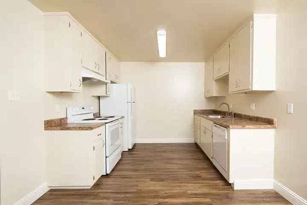 2BR/2BA Apartment · San Leandro photo 1