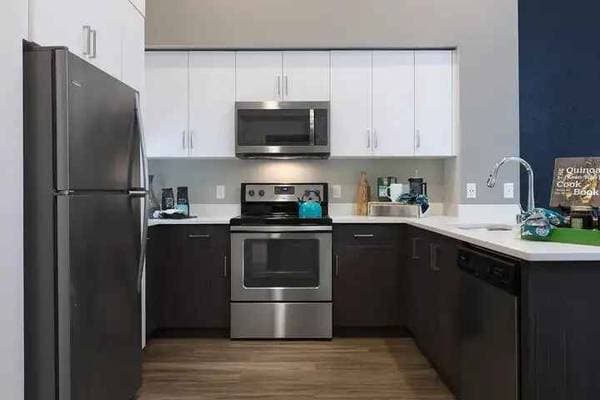 1BR/1BA Apartment on Artist Walk Cmn · Fremont photo 4