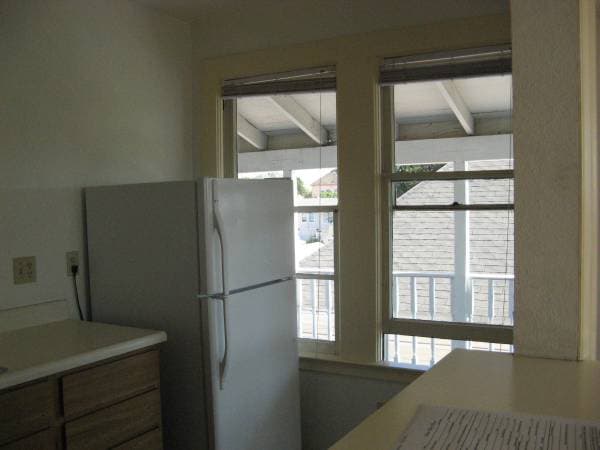 0BR/1BA Duplex · Vallejo photo 4