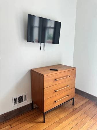 0BR/1BA Apartment · San Francisco photo 2