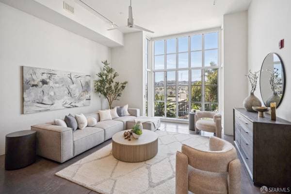 1BR/2BA Loft on Bryant St · San Francisco photo 1