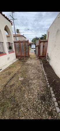 2BR/1BA Duplex on Civic Center · Richmond photo 1
