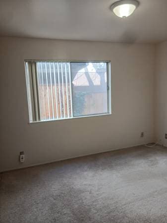 2BR/1BA Apartment · Oakland photo 3