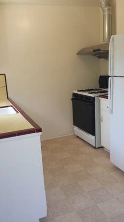 2BR/1BA Single Family House · Mountain View photo 4