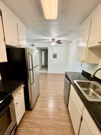 2BR/2BA Apartment on Alameda Del Prado - 430n · Novato photo 2