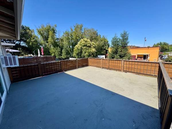 2BR/2BA Apartment on Enfrente Rd - 16 · Novato photo 5
