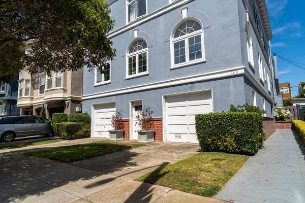 2BR/1BA Apartment · San Francisco photo 1