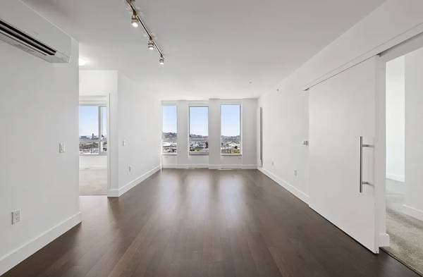 2BR/2BA Single Family House · San Francisco photo 4