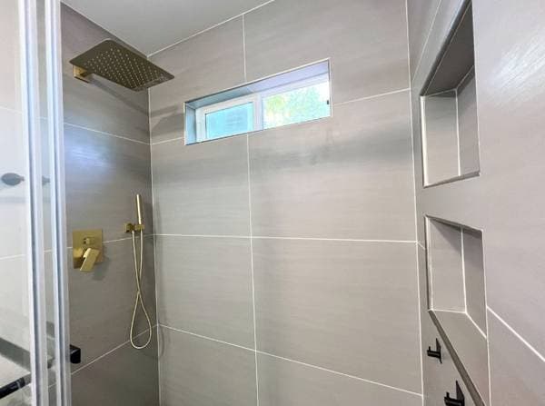2BR/2BA Single Family House · Santa Clara photo 3