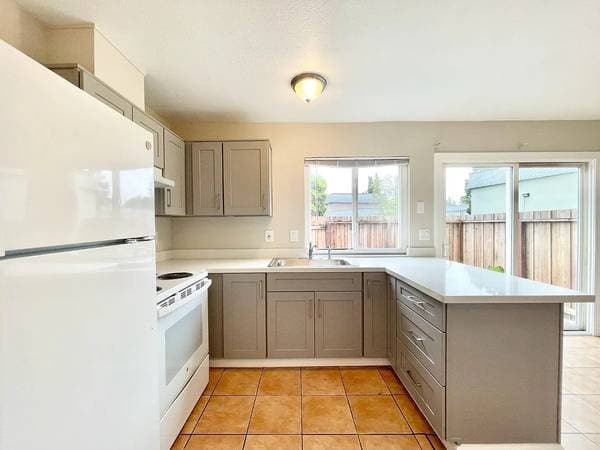 2BR/2BA Condo · San Jose photo 3