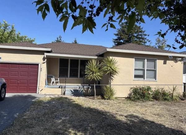 2BR/1BA Single Family House · Redwood City photo 1