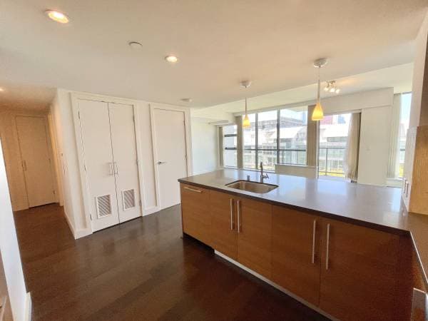 Condos on Mission Bay Blvd · San Francisco photo 4