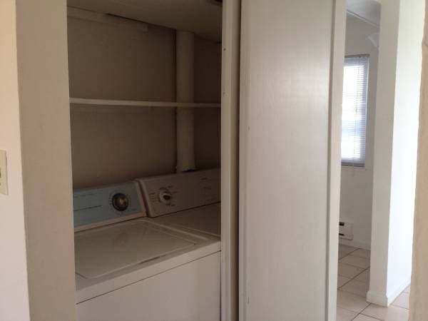 2BR/2BA Townhouse · Belmont photo 4