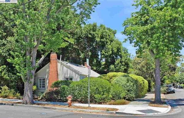 1BR/1BA Single Family House · Palo Alto photo 1