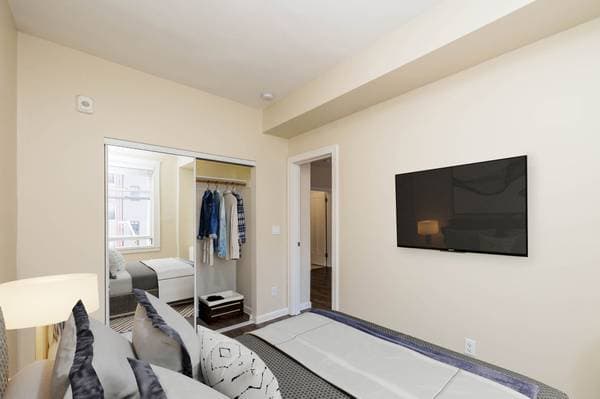 1BR/1BA Apartment on O'Farrell Street · San Francisco photo 4