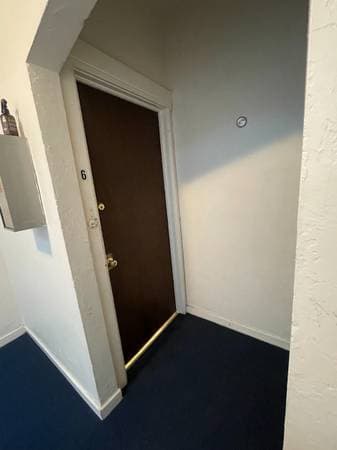 0BR/1BA Apartment · Oakland photo 2