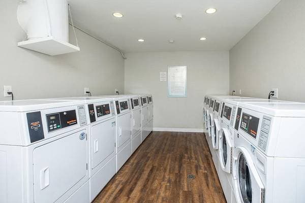 1BR/1BA Apartment on Stokes Street · San Jose photo 3