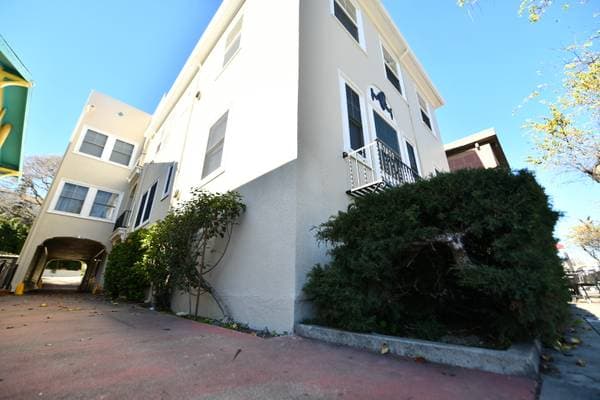 1BR/1BA Apartment on Grand Ave · Oakland photo 1