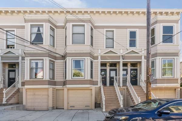 2BR/1BA Flat on Whitney Street · San Francisco photo 2