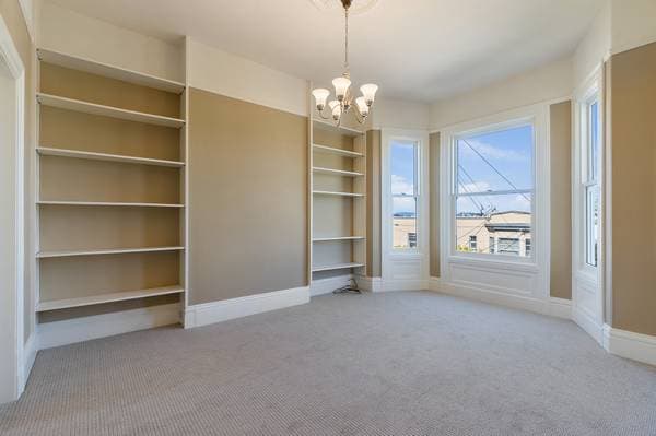 2BR/1BA Flat on Whitney Street · San Francisco photo 4