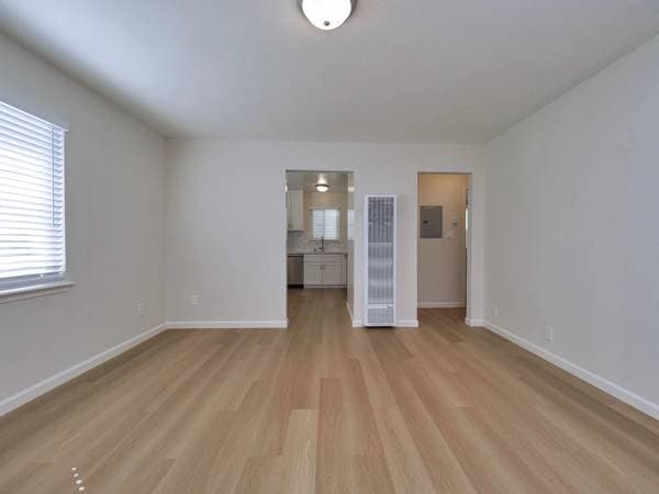 2BR/1BA Apartment on 150th Avenue Unit A · San Leandro photo 3