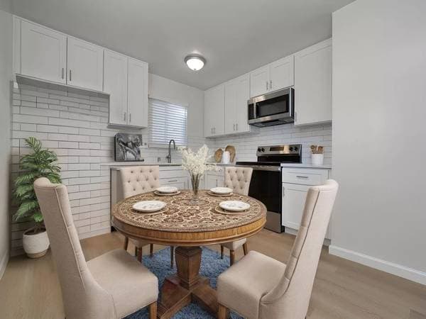 2BR/1BA Apartment on 150th Avenue Unit A · San Leandro photo 5