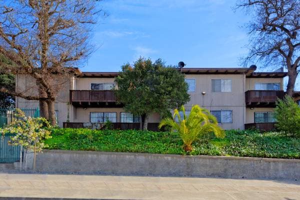 1BR/1BA Apartment on 21st Ave · Oakland photo 1