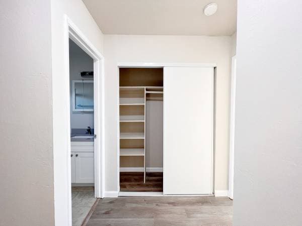 1BR/1BA Apartment on 21st Ave · Oakland photo 4