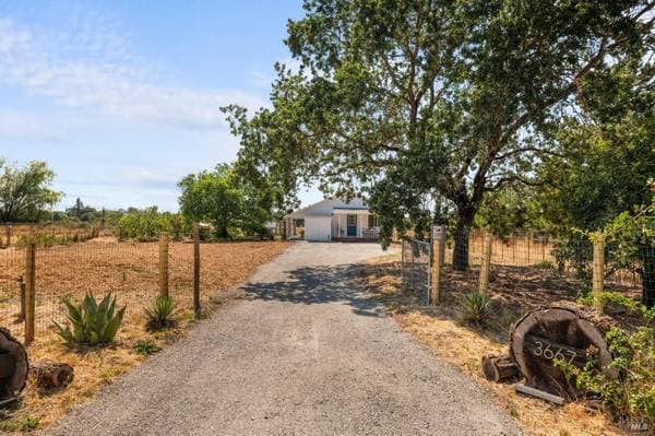1BR/1BA Single Family House on Primrose Ave · Santa Rosa photo 3