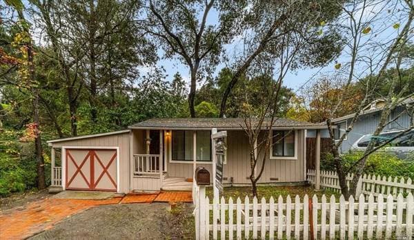 1BR/1BA Single Family House on Strawberry Dr · Santa Rosa photo 1