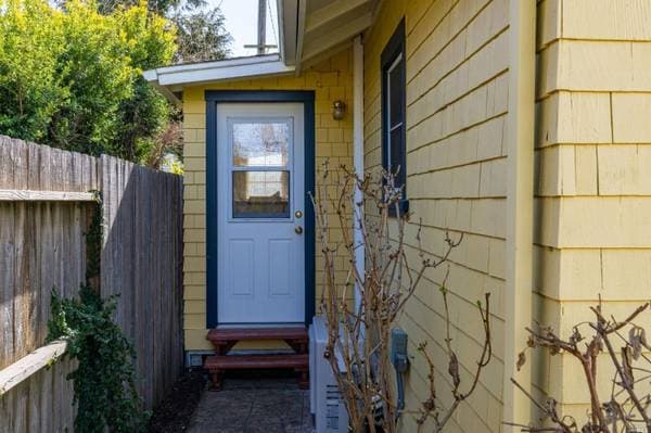 1BR/1BA Single Family House on Carrillo St · Santa Rosa photo 3