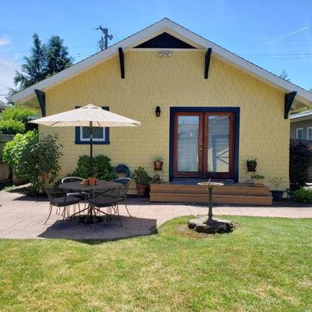 1BR/1BA Single Family House on Carrillo St · Santa Rosa photo 5