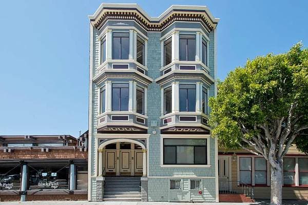 2BR/2BA Apartment on Washington St · San Francisco photo 1